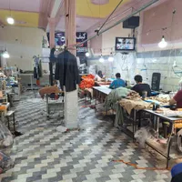 تعدادی نیروی آقا،خانوم و بیرون بر در  تولیدی پوشاک