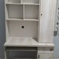 میز تحریر کم استفاده شده