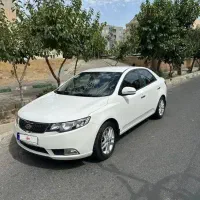 کیا سراتو سایپا اتوماتیک 2000cc، مدل ۱۳۹۵ تمیز