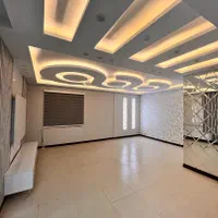 ۹۴متر دو خوابه/سالن پذیرایی بزرگ/جنب داروخانه|فروش آپارتمان|پرند, |دیوار