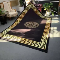فرشینه های ورساچ رنگبندی متنوع