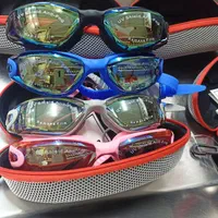 عینک شنا speedo