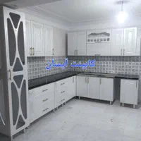 کابینت با ویترین ودستگیره وصفحه