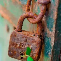 کتاب دعا قدیمی و فعال