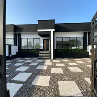 ویلا 220 متری نما مدرن شهرکی نزدیک ساحل