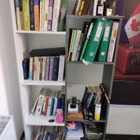 قفسه کتابخانه و میز تحریر متصل