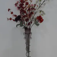 گلدان شیشه ای با پایه فلزی|گل مصنوعی|تهران, افسریه|دیوار