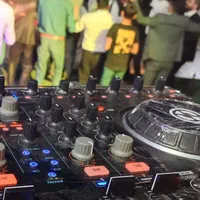 دیجی Dj *گروه موزیک زنده*نی همانه*باغ مجالس سیستم|خدمات پذیرایی، مراسم|شیراز, باغ تخت|دیوار