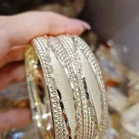 نیم تک طلاا روس