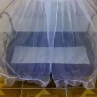 گهواره نوزادی فلزی