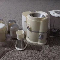 آبمیوه گیری کاکی