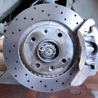 تراش و تابگیری دیسک ترمز روکار..( اتوسعید)