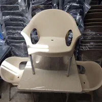 صندلی پلاستیکی ناصر