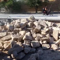 سنگ کوهی و آجر محلی و جدول تمیزوماسه ونخاله برداری|مصالح و تجهیزات ساختمان|آبادان, |دیوار