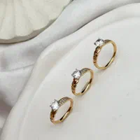 انگشتر تک نگین مارک ژوپینگ بسیارزیبا و خاص مثل طلا