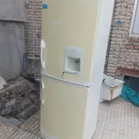 یخچال فریزر دار دو در در حد نو