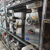 چرخ گوشت صنعتی قصابی گیربکسی الکتروکار امگا رومیزی