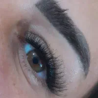 کاشت مژه ۵۰