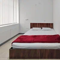 منزل مبله/سوئیت/خانه مسافر/هتل اپارتمان|اجارهٔ کوتاه‌مدت آپارتمان و سوئیت|شیراز, باغ تخت|دیوار
