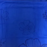 حوله حمام بزرگ