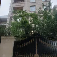 ۱۶۹ متر طبقه چهارم دوطرف حیاط