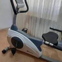دوچرخه ثابت مانیتور دار