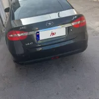 جک J5 اتوماتیک 1800cc، مدل ۱۳۹۵