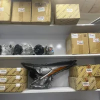 لوازم یدکی تویوتا لکسوس بازار چراغ برق نو و استوک|قطعات یدکی و لوازم جانبی|تهران, پامنار|دیوار