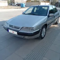زانتیا بی رنگ