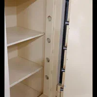 گاوصندوق دسگیره‌ پنچ‌پره‌ گنجینه|ابزارآلات|اسلام‌شهر, |دیوار