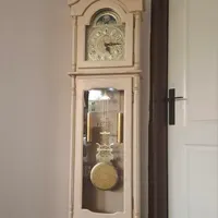 ساعت ایستاده کاملا سالم