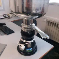 خامه گیر خامهگیر چرخ شیر برقی و دستی شیرسردکن|ماشین‌آلات صنعتی|شهرکرد, |دیوار