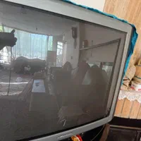 تلوزیون تمیز بزرگ وسالم با جاتلوزیونی