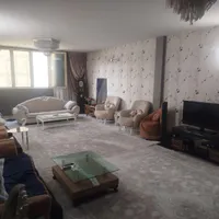 آپارتمان ۱۰۰متری دو خواب طبقه دوم