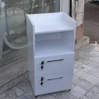 ترولی و میزناخن آرایشگاهی