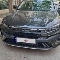 کی‌ام‌سی J7، مدل ۱۴۰۳