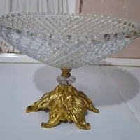 میوه خوری پایه دار