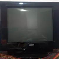 تلویزیون اسنوا و میز تلویزیون