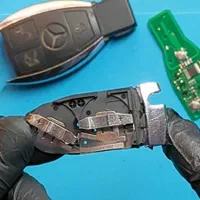 تعمیر ریموت کنترل ماشین دزدگیر تصویری سویچ دزدگیر|قطعات یدکی و لوازم جانبی|تهران, جمال‌زاده|دیوار