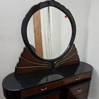 میز توالت سالم و تمیز در حد نو