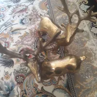 دو عدد گوزن برنجی