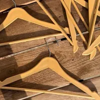 چوب لباسی طرح چوب با استحکام فوقالعاده