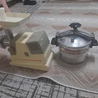 سلام یک عدد چرخ گوشت ویک عدد زودپز|ظروف پخت‌وپز|ساوه, |دیوار