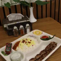 چلوکباب کوبیده تخصصی درمنطقه فرامرز عباسی|خوردنی و آشامیدنی|مشهد, شهید فرامرز عباسی|دیوار