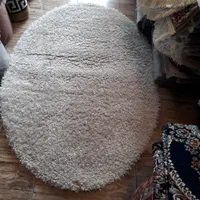 فرش بیضی فلوکاتی پرزدار شقی سایز ۱×۱/۵