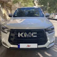 کی ام سی پیکاپ سفید