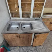 ۳کابینت و یه تا سینگ آشپز خانه
