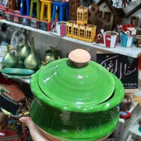 گمج یک مرغی|ظروف پخت‌وپز|رشت, هلال احمر|دیوار