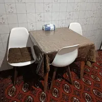 میز صندلی چوبی مناسب استفاده در هر مکانی