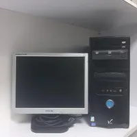 کیس و مانیتور در حد نو،بدون تعمیر،فابریک